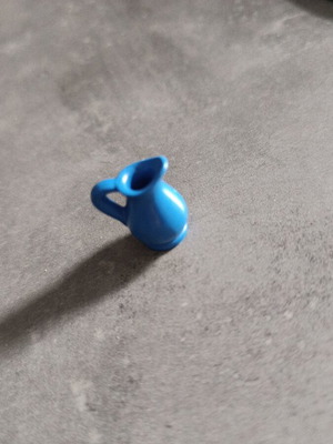 Playmobil blue pitcher