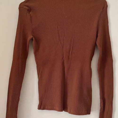 Brown Pull & Bear blouse with buttons at neckline like new, size L