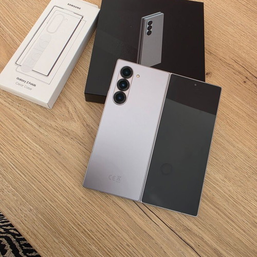 Samsung Galaxy Fold 6 512GB Silver used with accessories and new parts