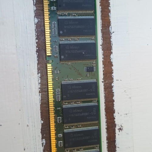 Kingston ValueRAM 512MB DDR 400MHz memory module like new