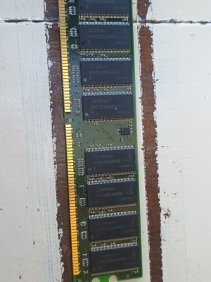 Kingston ValueRAM 512MB DDR 400MHz memory module like new