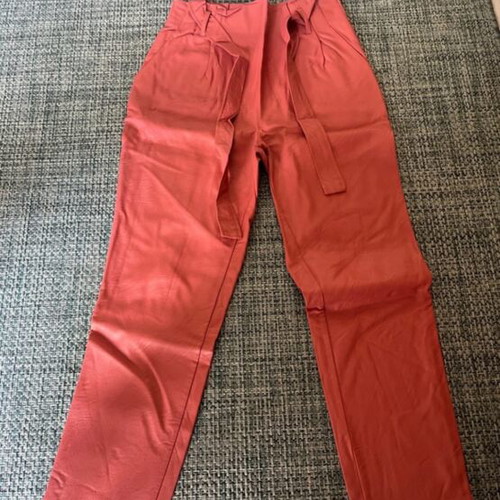 Leather pink pants like new with belt