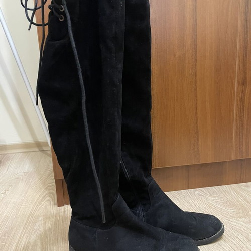 Black velvet knee-high boots size 39