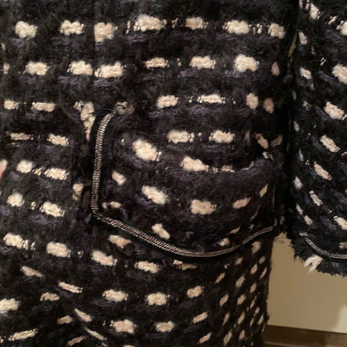 Zara coat black and white used, size L