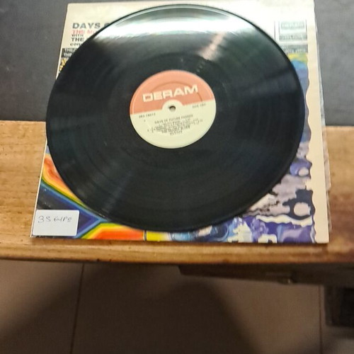 Vinyl record used, excellent condition