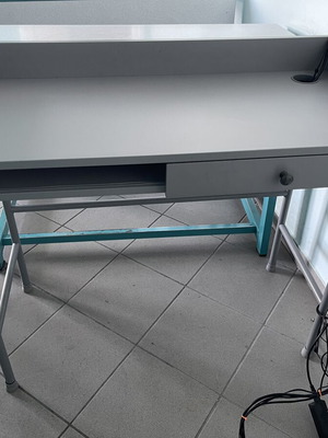 Desk with metal legs and wooden surface like new