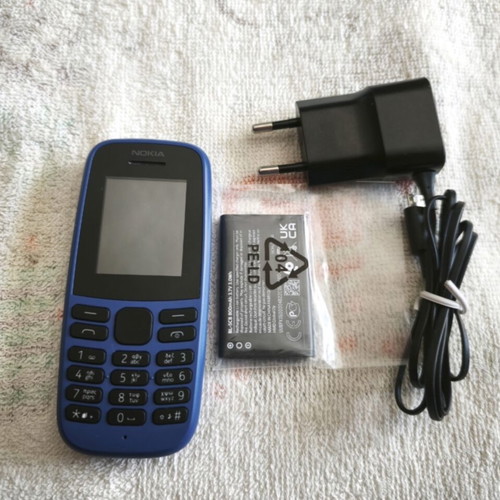Nokia 105 Dual SIM phone like new with radio and flashlight