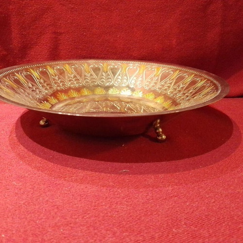Engraved silver-plated platter used, with 3 legs