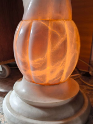 Alabaster illuminated column pedestal, 102 cm