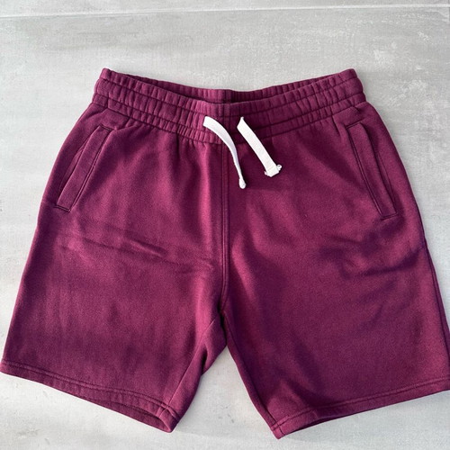 H&M Men's Athletic Bermuda Shorts like new, burgundy, size M