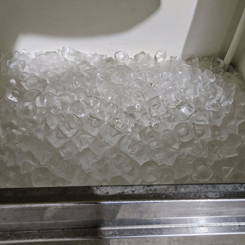 Karamco ice maker used, perfect operation, large bin