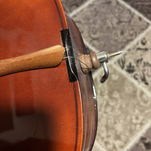 Student Cello 4/4 made in Czechoslovakia like new for repair project