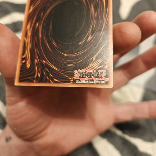 Blue Eyes White Dragon 1st Edition SDK-E001 ultra rare, like new