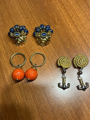 Vintage women's earrings like new, 3 sets