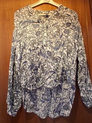 H&M women's blue paisley shirt, long sleeve, like new, XS