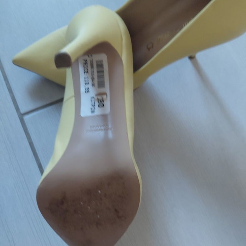 Fratelli Petridi yellow pumps size 38 like new, 10 cm heel