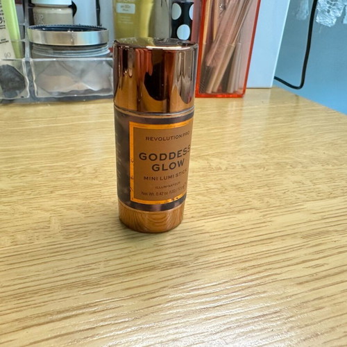 Make Up Revolution Goddess Glow Mini Lumi Stick used