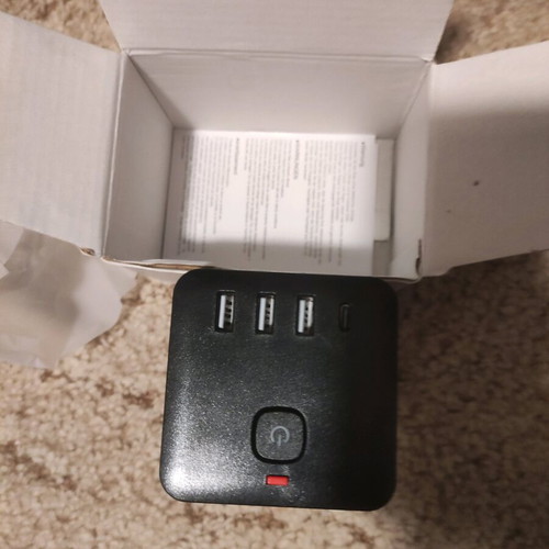 Cube Power with 3 bridges, 3 USB, 1 Type C and on off button new