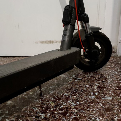 Xiaomi Electric Scooter 5 like new, 25km/h max speed, 60km range, black