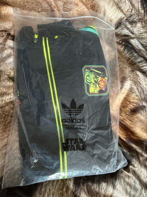 Adidas Star Wars hoodie new, size XL