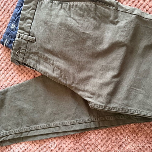 Pull & Bear men's khaki chino pants slim fit like new