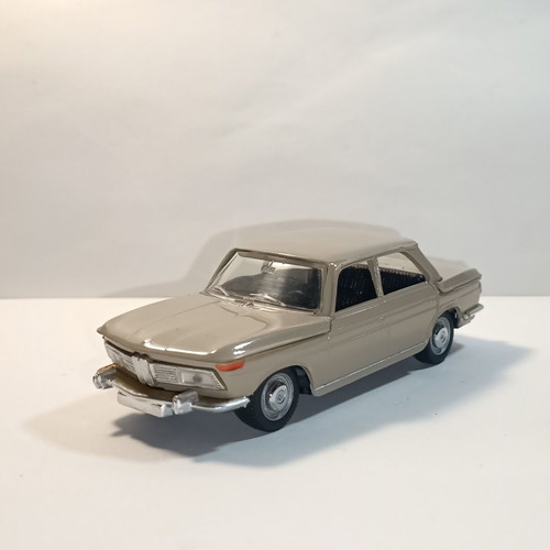 BMW 2000 Ti Lux 1966 κλίμακα 1/43 μεταχειρισμένο με ανοιγόμενα μέρη
