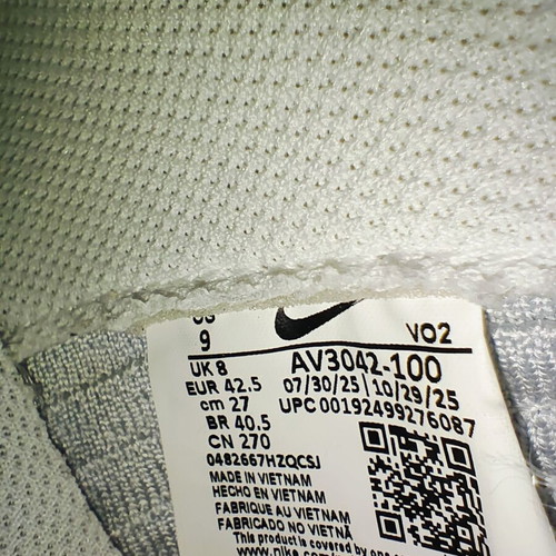 Nike Air Force 1 Flyknit 2.0 sneakers size 42.5 like new, white