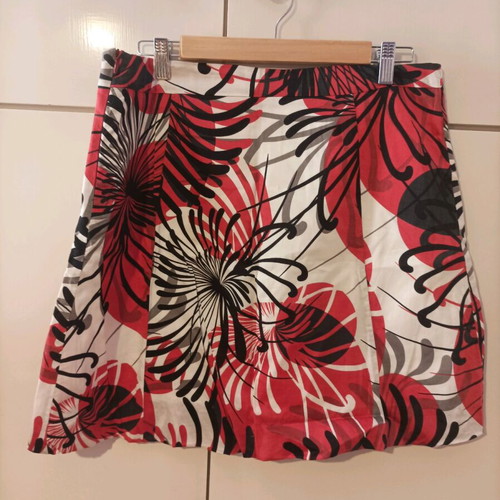 Sarah Lawrence short balloon skirt like new, colorful