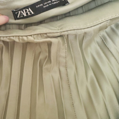 Pleated satin skirt in sage green, like new, Zara, XS