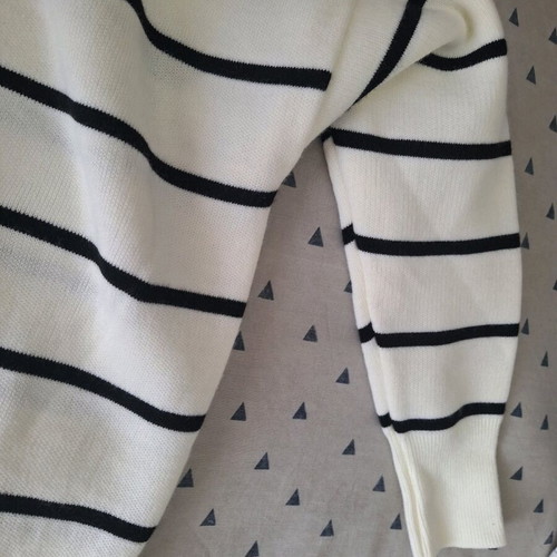 Dress white with black stripes up to the calf like new
