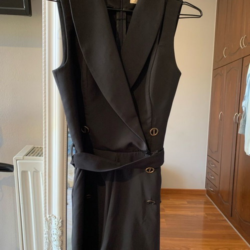 Lynne women's dress skort like new, size S/36, black