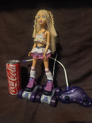 My Scene Kennedy Roller Girl remote control doll like new