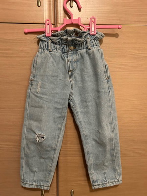Τζιν Zara μεταχειρισμένο για αγόρι ή κορίτσι με σκισίματα 2-3 ετών