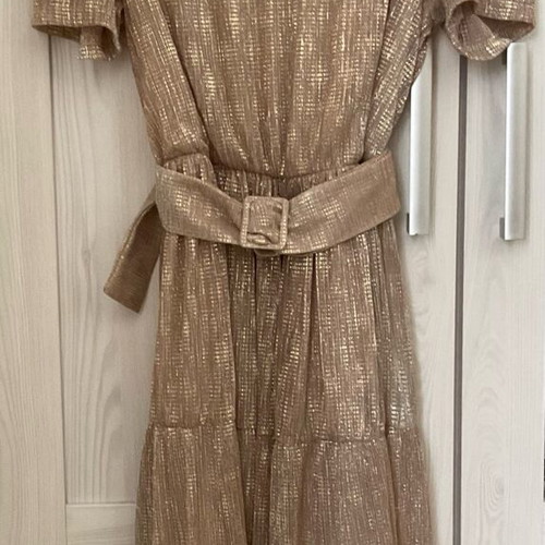 Toi & Moi dress medium gold like new