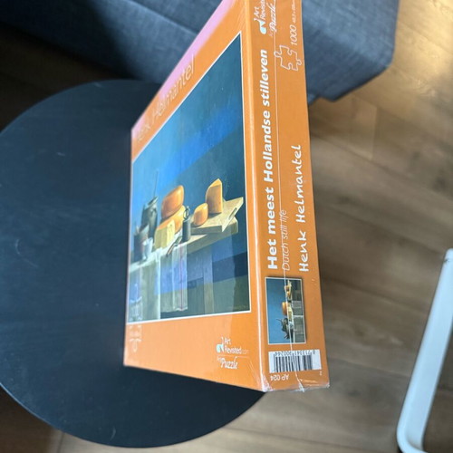 Puzzle brand new with 1000 pieces