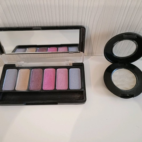 Dorothy L eyeshadows used, set of items