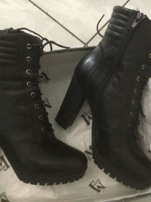 Leather ankle boots new, size 36-36.5, black