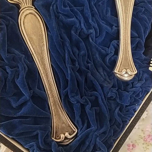 Vintage silver 800 vanity set like new in luxury velvet case