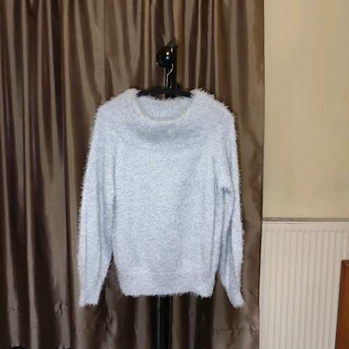 Terranova women's sweater like new, grey, size M