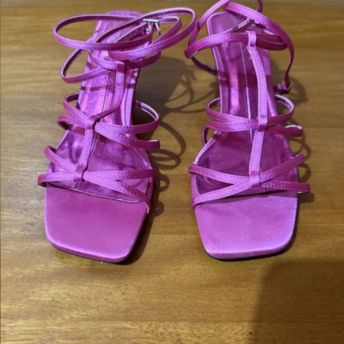 Zara women's fuchsia strappy sandals with medium heel