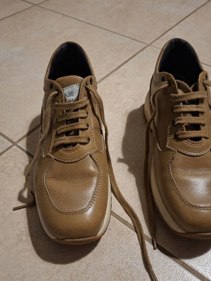 Hogan shoes size 34
