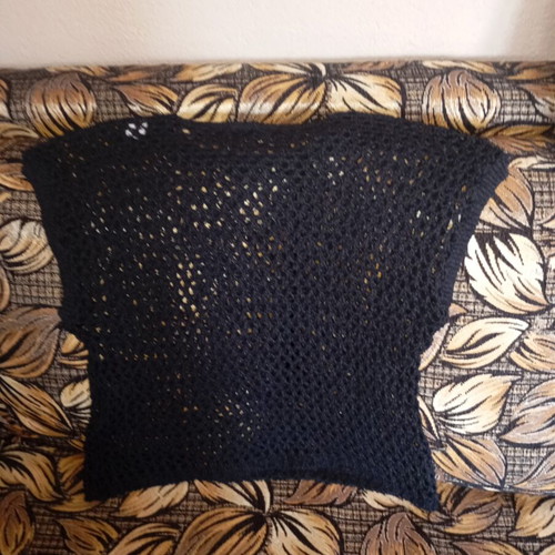 Black women's knitted retro sleeveless top with mesh pattern, like new