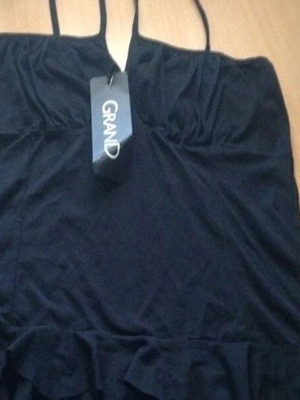 Top with crisscross straps black L Grand new