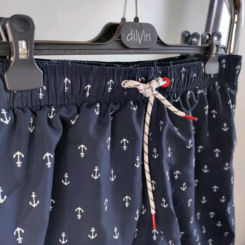 Men's swim shorts like new, elastic waist, pockets, sizes M and L