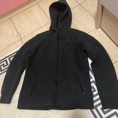Nike Tech Fleece jacket like new, size L, black