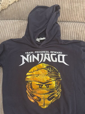 H&M Ninjago Hoodie used, size 6-8 years, 116 cm