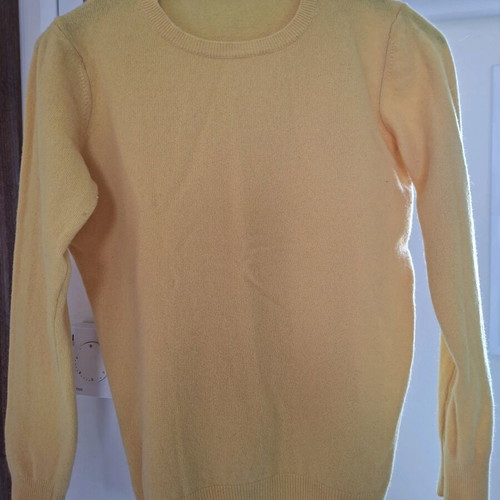 Benetton yellow pullover used, small-medium