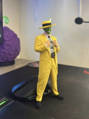 The Mask Jim Carrey figure new, 90s movie collectible decor