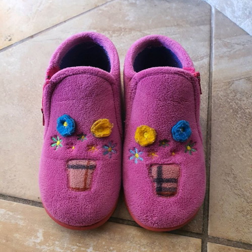 Children's slippers used, size 27, excellent condition