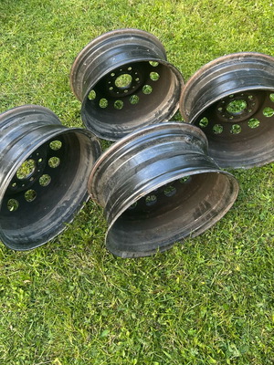 Steel rims and caps for E46 like new